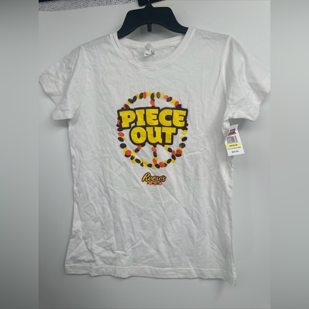 Reese’s Pieces Piece Out Hershey’s Chocolate World at T-Shirt - Women’s Size M